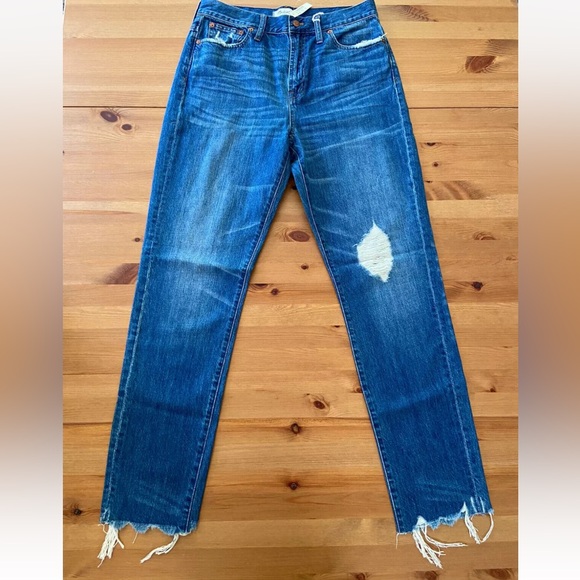 Madewell  NWT The Perfect Summer Jean Destructed Edition.  Sz 30 Tall - Picture 1 of 6